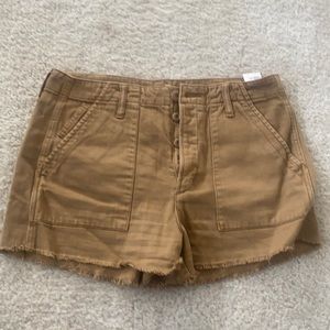 Khaki high rise AE Shorts